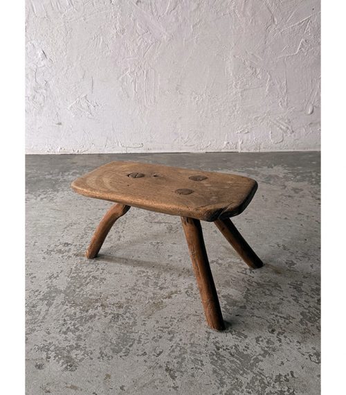 2025-01stool-1new