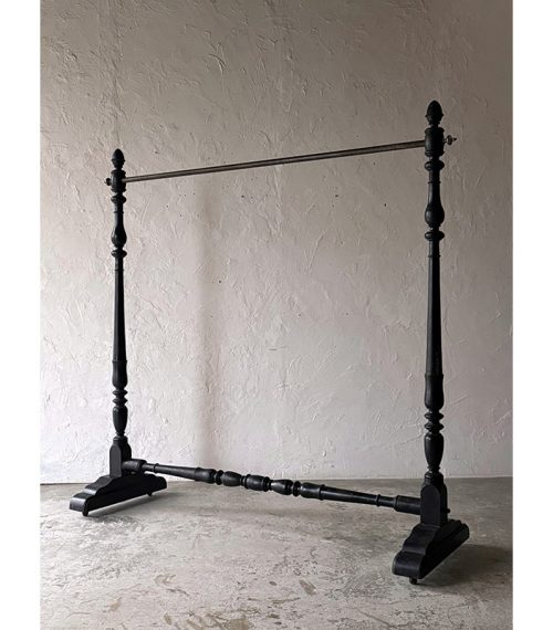 2025-11hanger rack-1