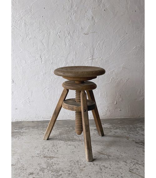 2026-03stool2-1